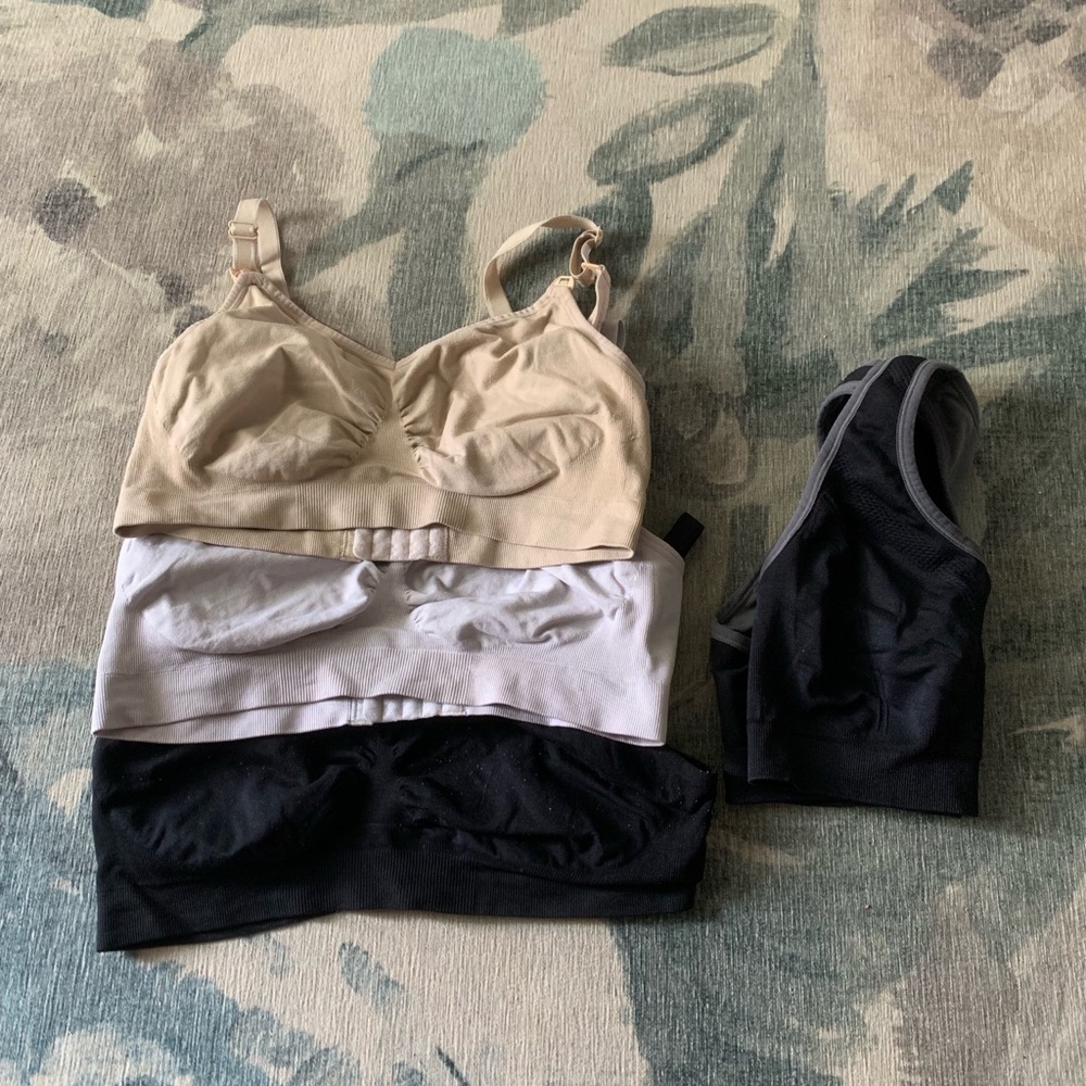 Set of nursing bras